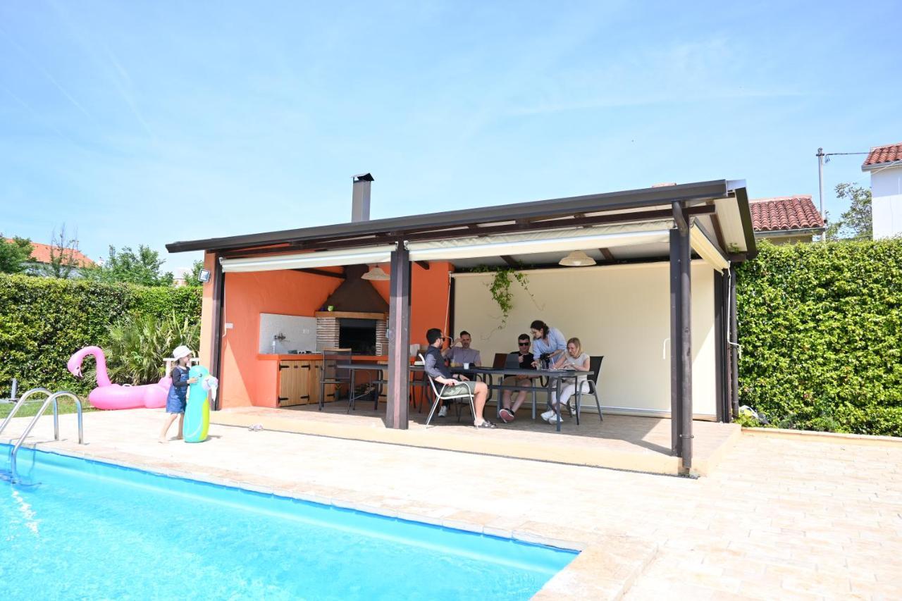 Villa Antonci-18, Pool, 3 Houses, Jacuzzi, Private Territory Antonci  Екстериор снимка