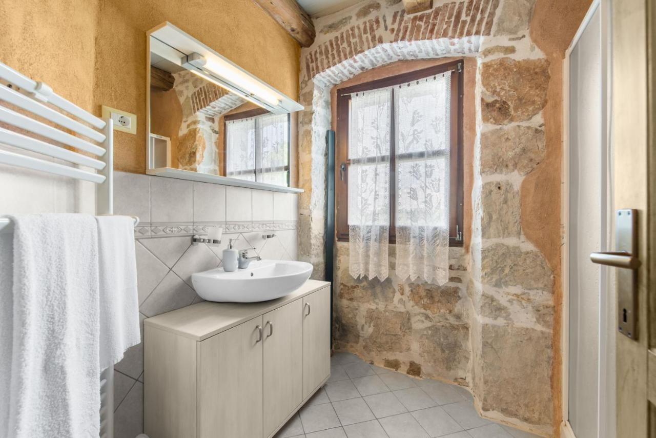 Villa Antonci-18, Pool, 3 Houses, Jacuzzi, Private Territory Antonci  Екстериор снимка
