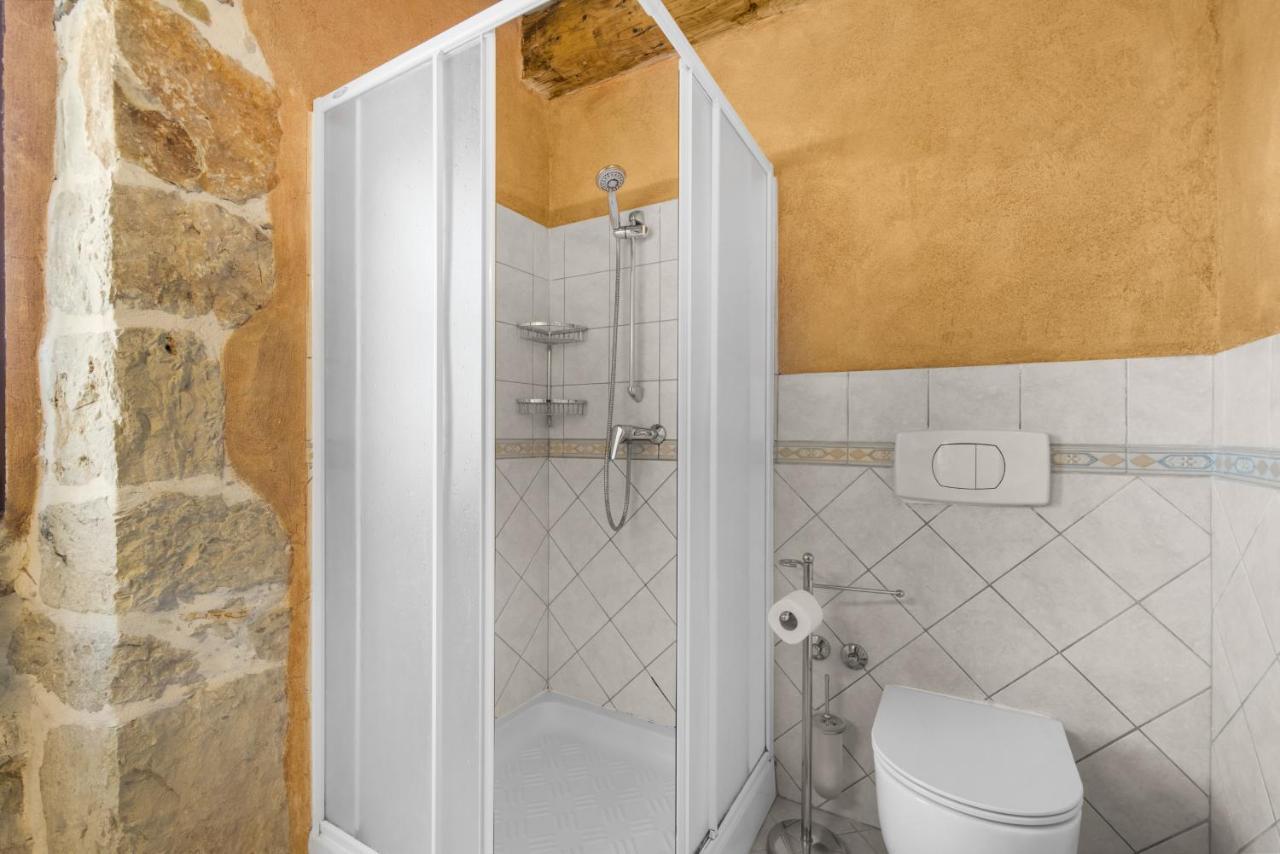Villa Antonci-18, Pool, 3 Houses, Jacuzzi, Private Territory Antonci  Екстериор снимка