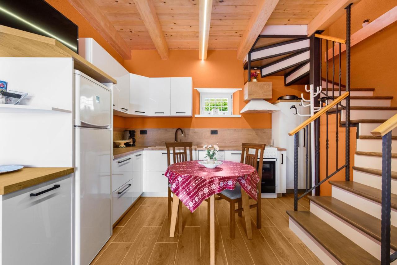 Villa Antonci-18, Pool, 3 Houses, Jacuzzi, Private Territory Antonci  Екстериор снимка