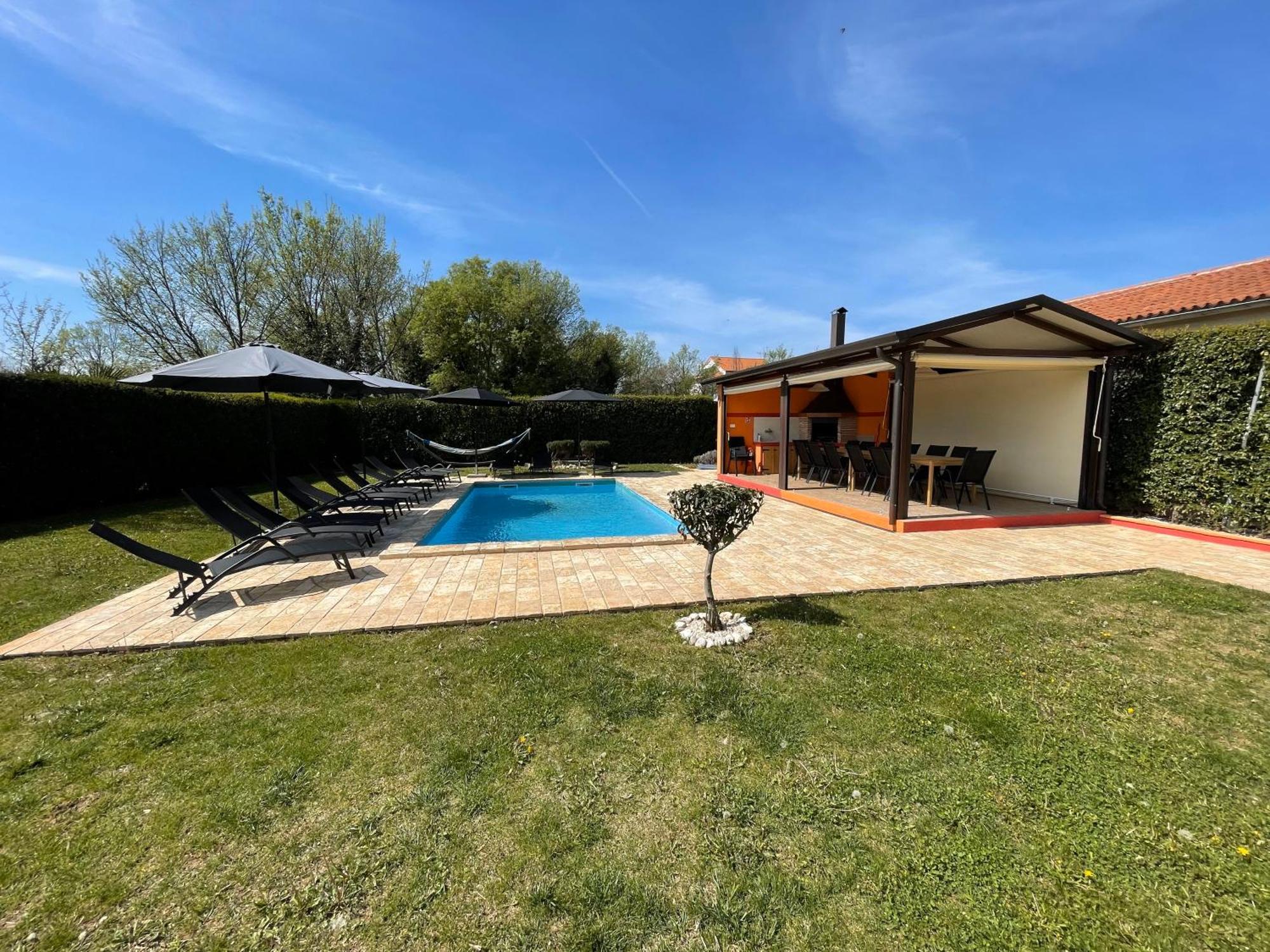 Villa Antonci-18, Pool, 3 Houses, Jacuzzi, Private Territory Antonci  Екстериор снимка